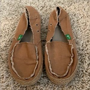 Sanuk flats  sz 6